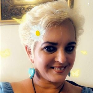 Meet your Posher, Ana